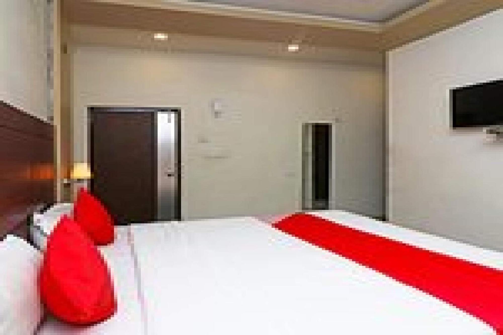 Capital O Hotel Surya Continental 러크나우 외부 사진