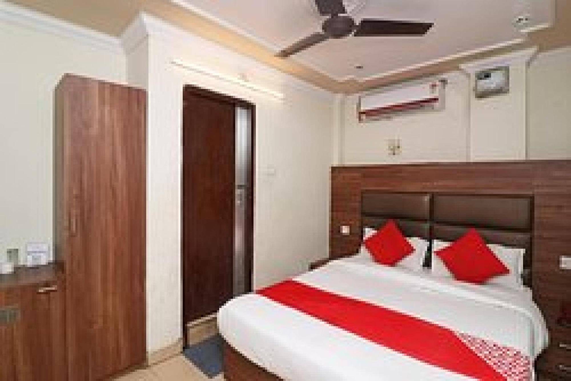 Capital O Hotel Surya Continental 러크나우 외부 사진