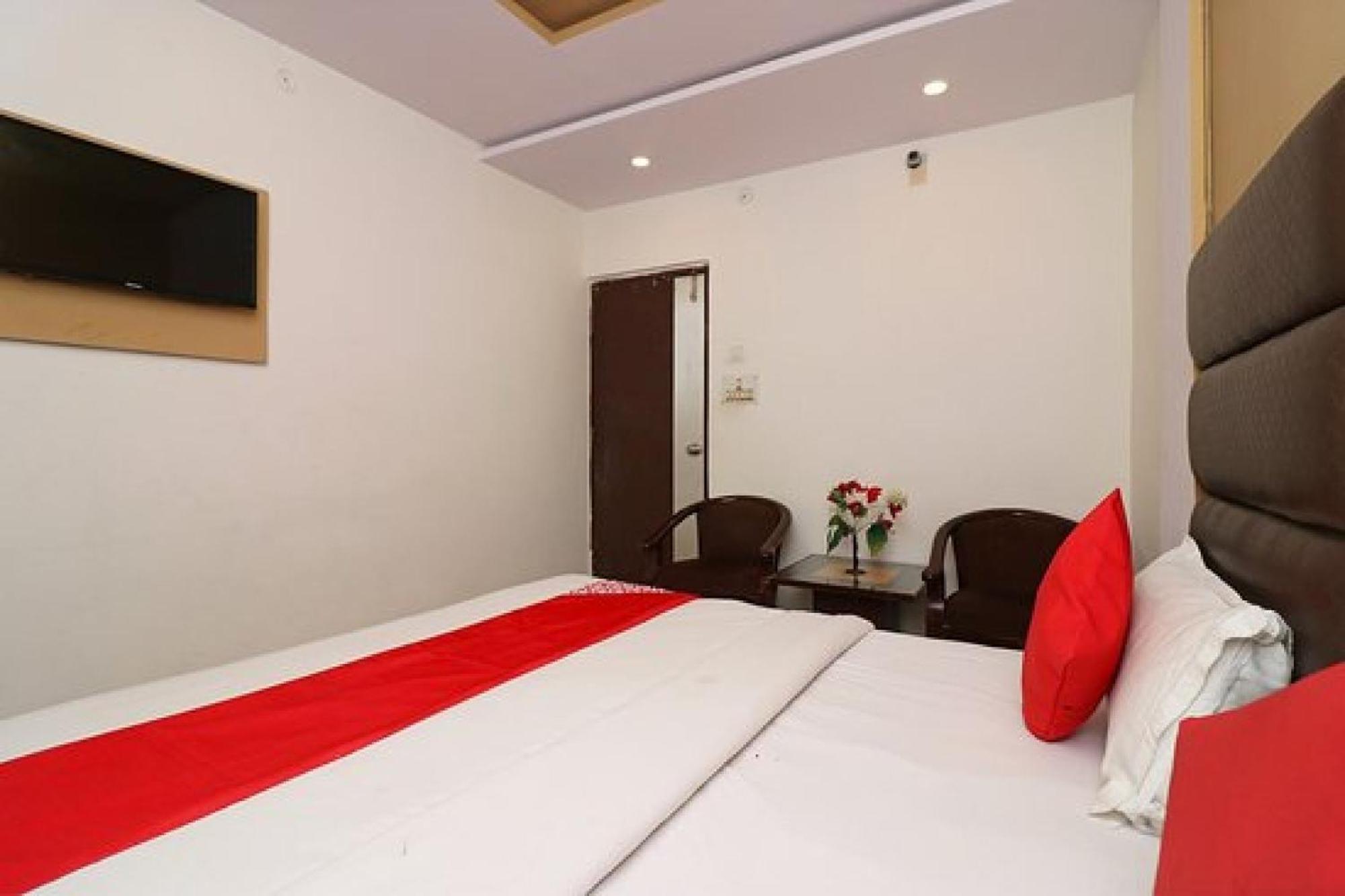 Capital O Hotel Surya Continental 러크나우 외부 사진