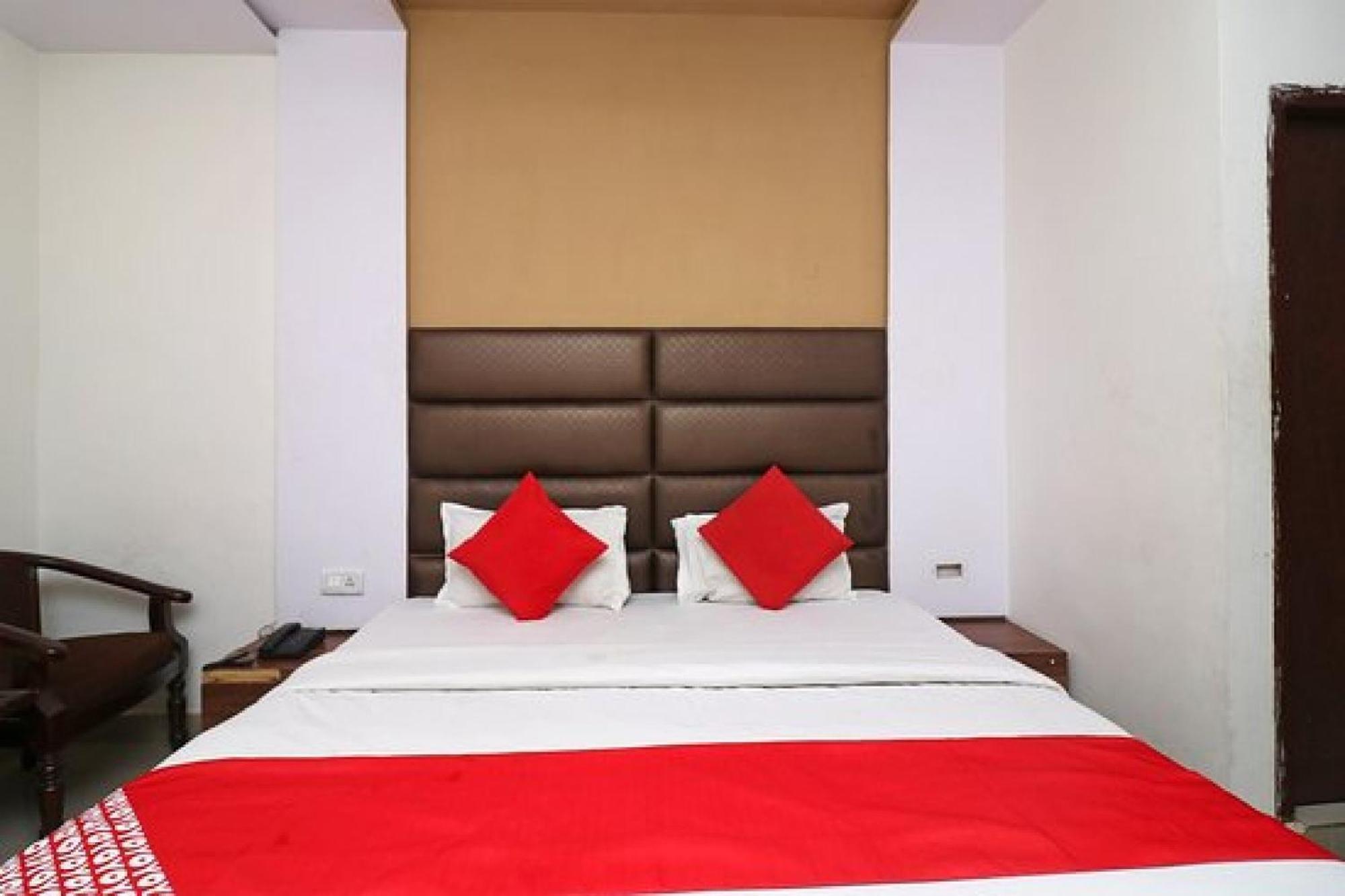 Capital O Hotel Surya Continental 러크나우 외부 사진